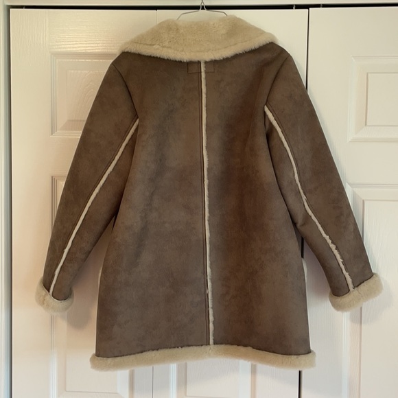 Abercrombie & Fitch Faux Shearling Jacket! - Picture 6 of 6